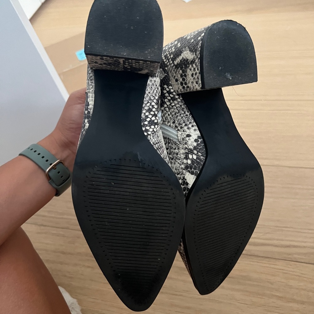 Snake Booties - Picture 5 of 7